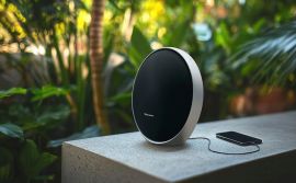 Harman Kardon Onyx Studio 9 - Loa Bluetooth di động tại nhà có pin tích hợp và sạc USB, tự điều chỉnh và kết nối nhiều loa của Auracast - Màu đen