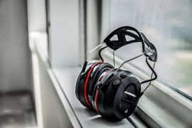 Đệm gel bảo vệ thính giác điện tử 3M Pro-Protect +, Mức giảm tiếng ồn (NRR) 26 dB, Bịt tai Bluetooth, Loa độ trung thực cao & Micrô tích hợp, Đệm gel cao cấp (90545-SIOC)