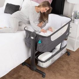 Nôi em bé KoolerThings, Bedside Sleeper for Baby, Easy Folding Portable Crib with Storage Basket for Newborn, Bedside Bassinet, Comfy Mattress/Travel Bag Included (Bassinet)